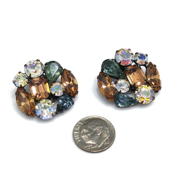 Weiss Blue Green Topaz Rhinestone Earrings, Clip Antique Gold Plate, 1950s - Picture 8 of 10
